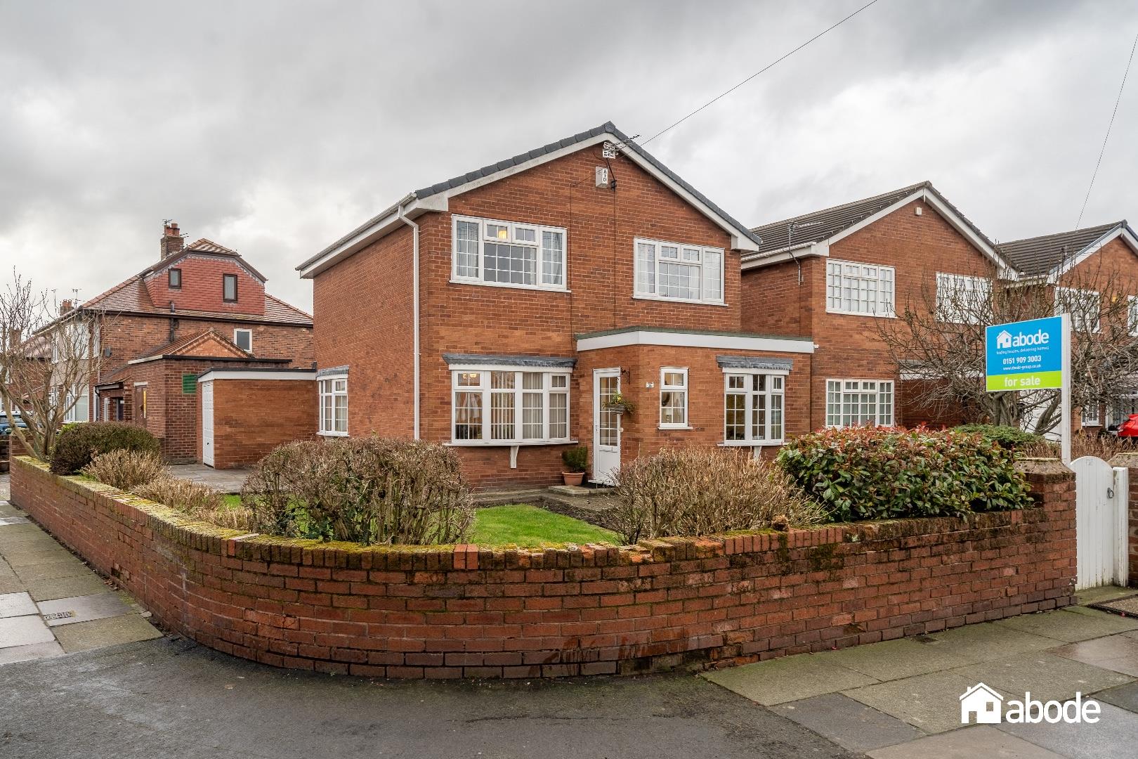 3 bedroom Detached house in Liverpool