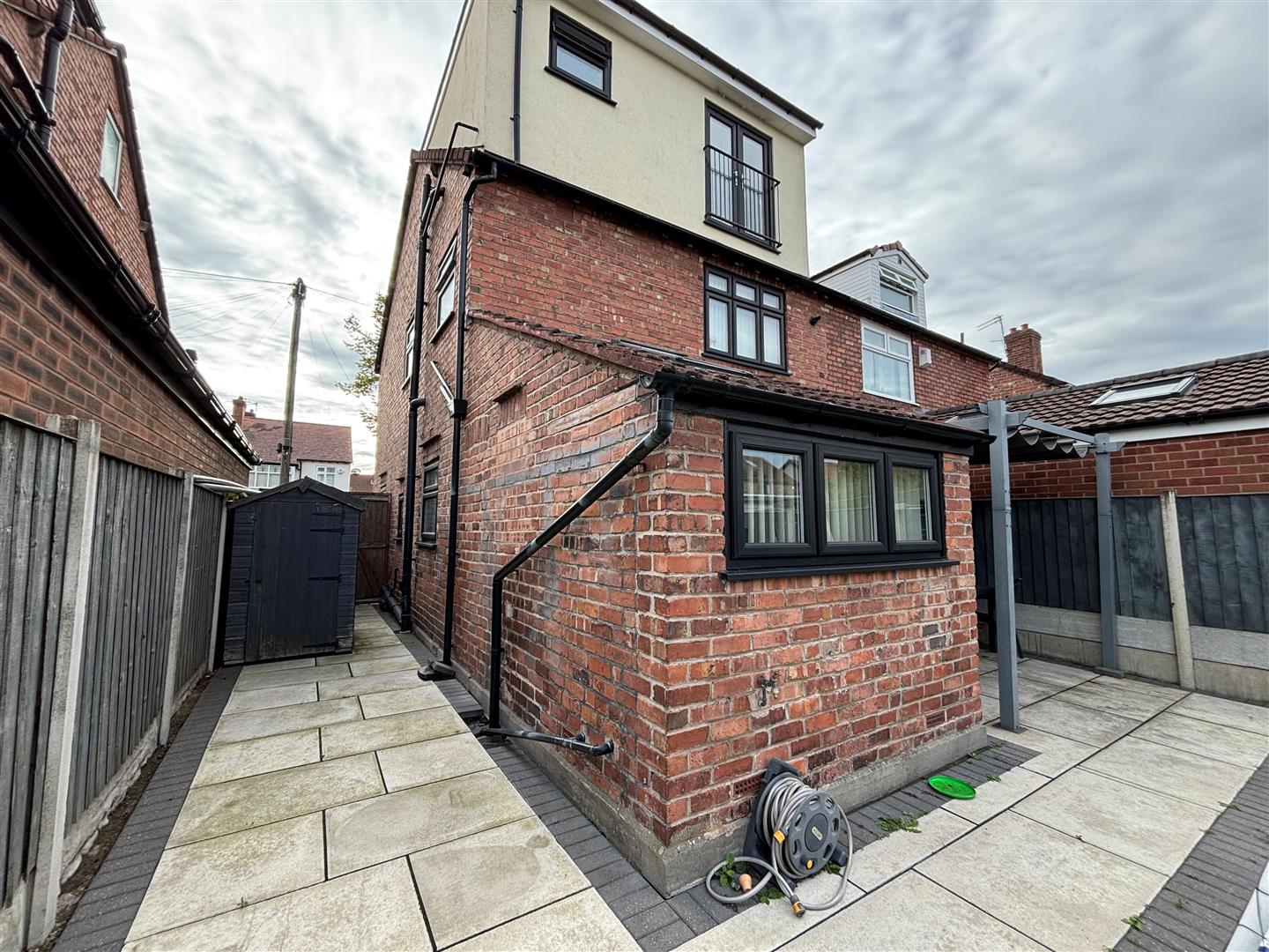 Rothesay Drive, Liverpool - photo 2 of 22