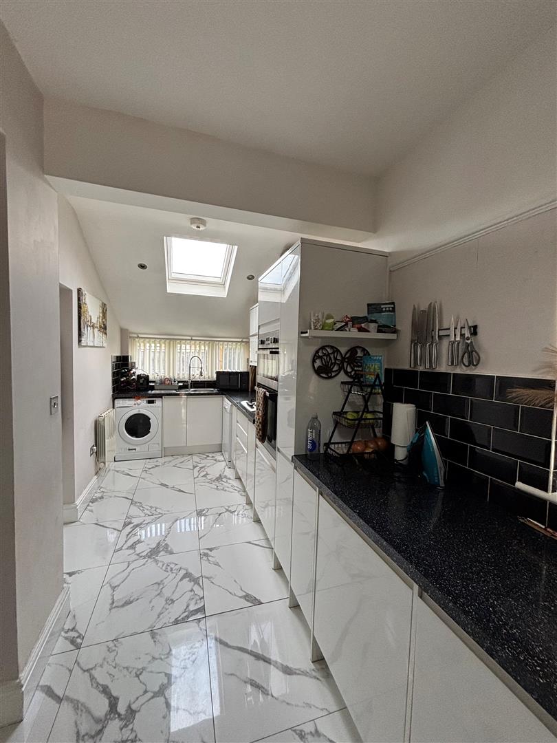 Rothesay Drive, Liverpool - photo 21 of 22