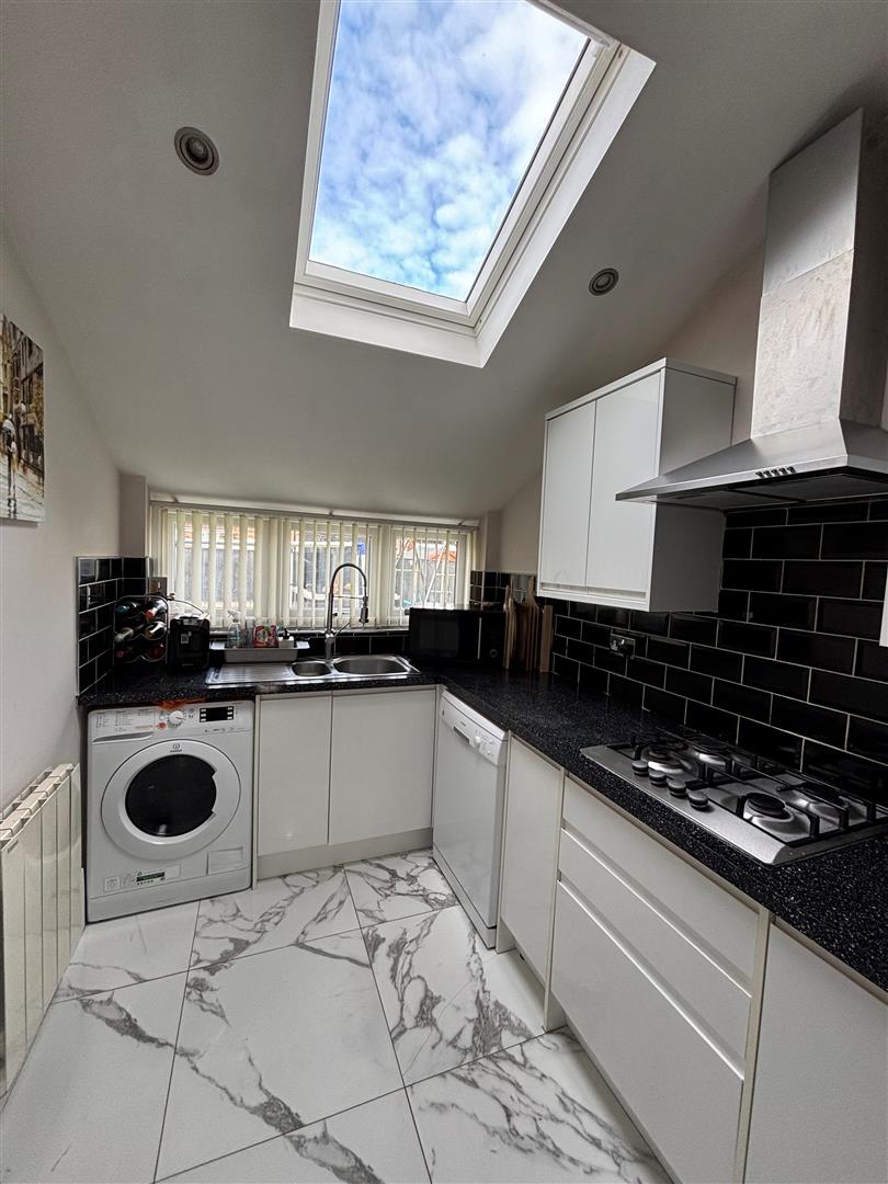 Rothesay Drive, Liverpool - photo 20 of 22