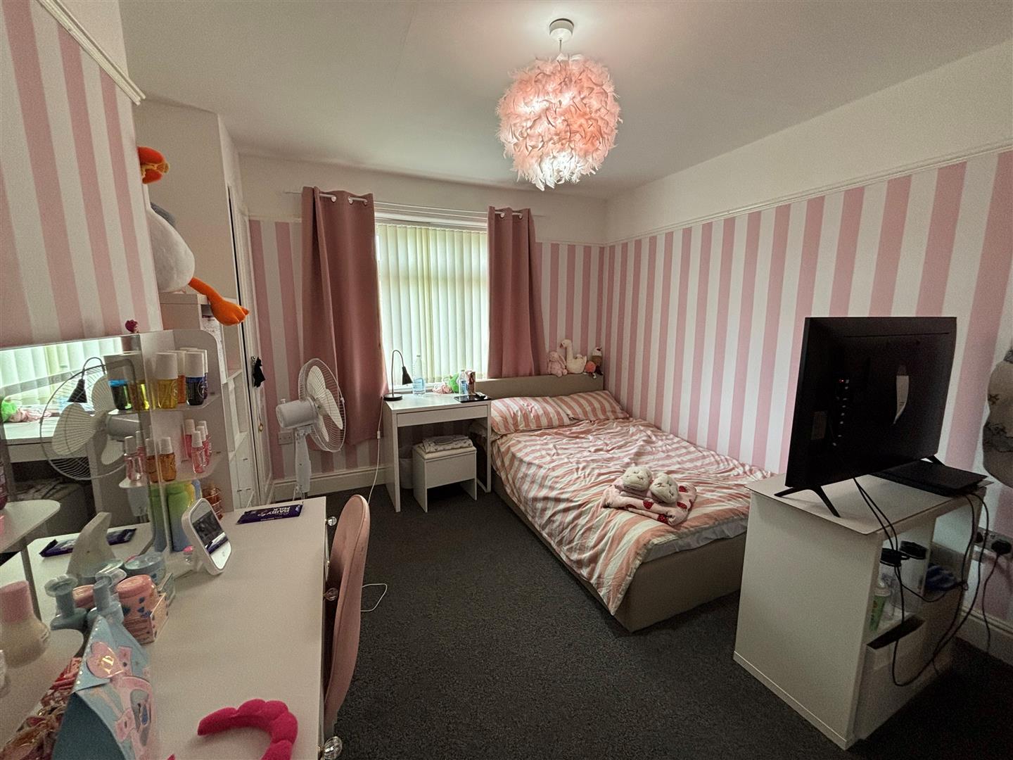 Rothesay Drive, Liverpool - photo 11 of 22