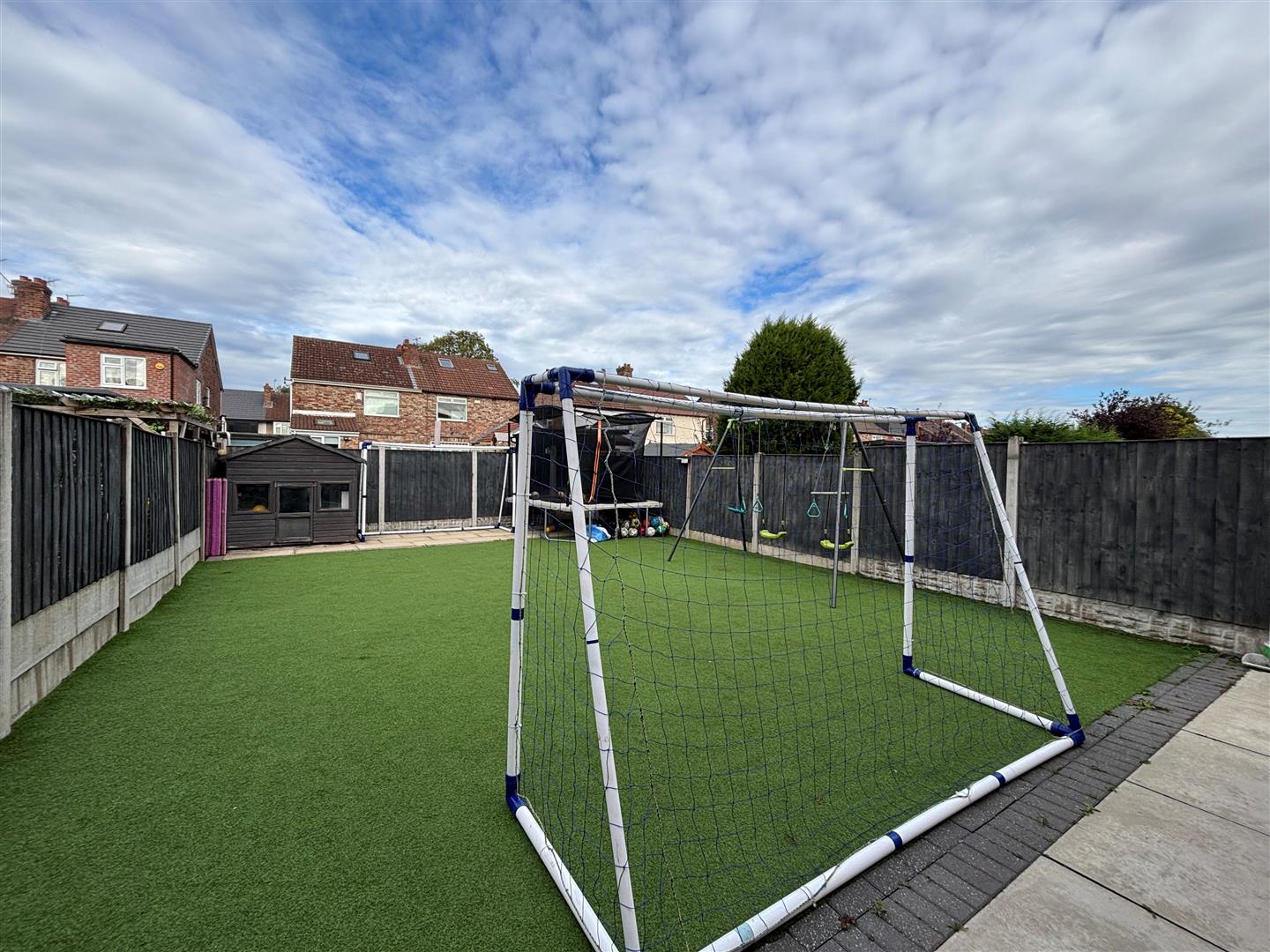 Rothesay Drive, Liverpool - photo 4 of 22
