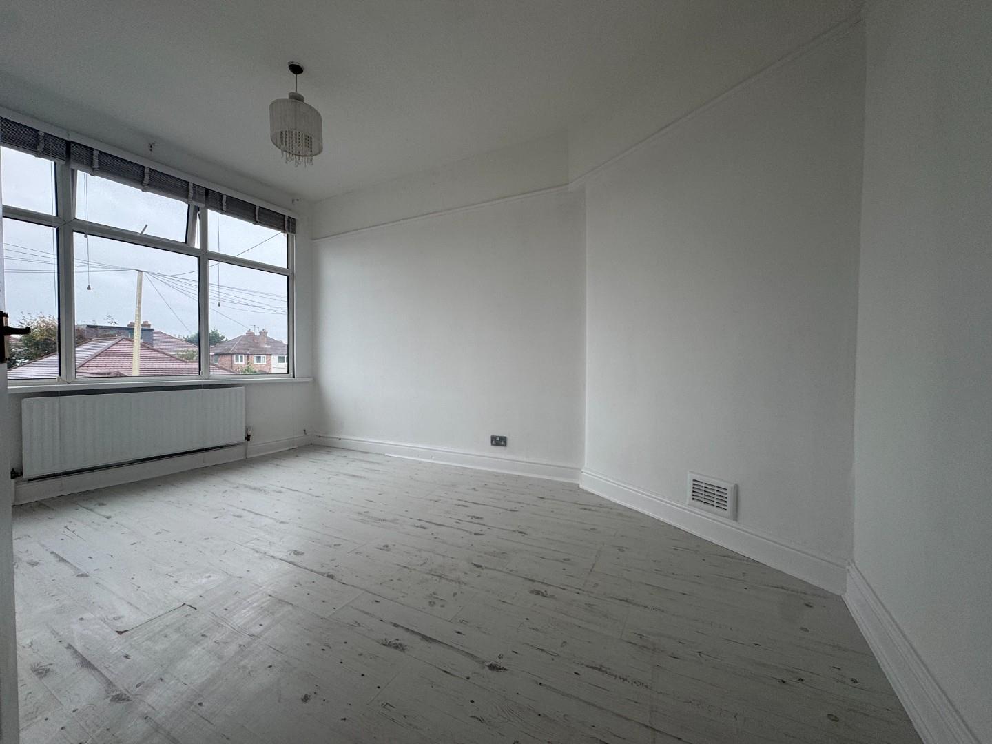3 bedroom Semi-detached house in Sunnyside Road