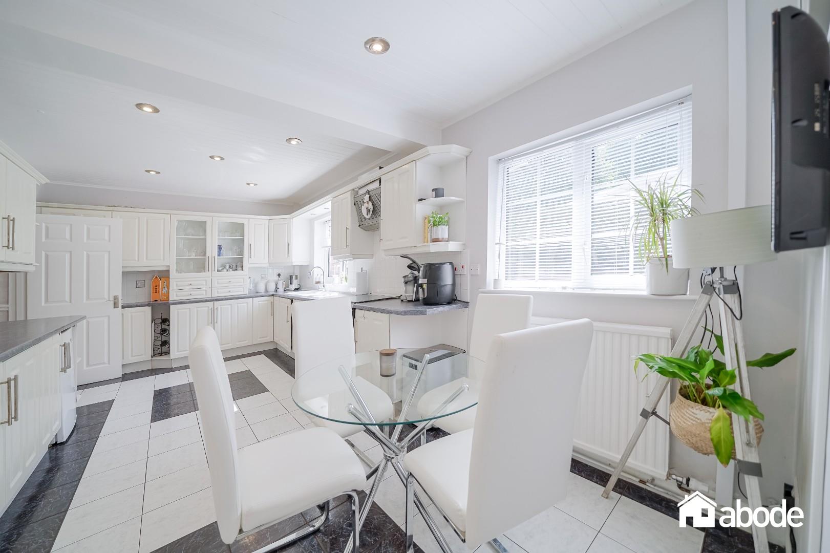 Elsworth Close, Formby, Liverpool - photo 18 of 30