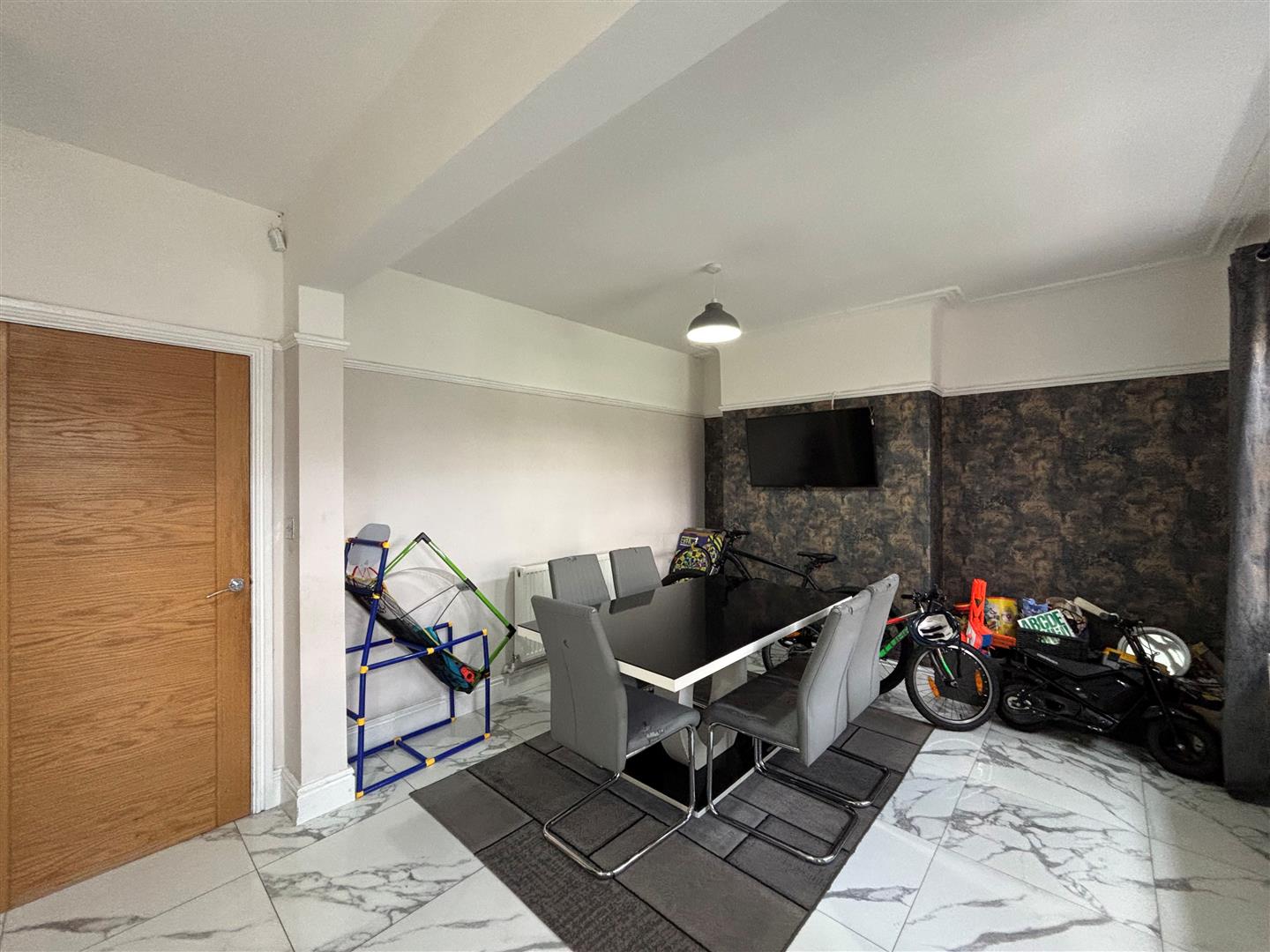Rothesay Drive, Liverpool - photo 18 of 22